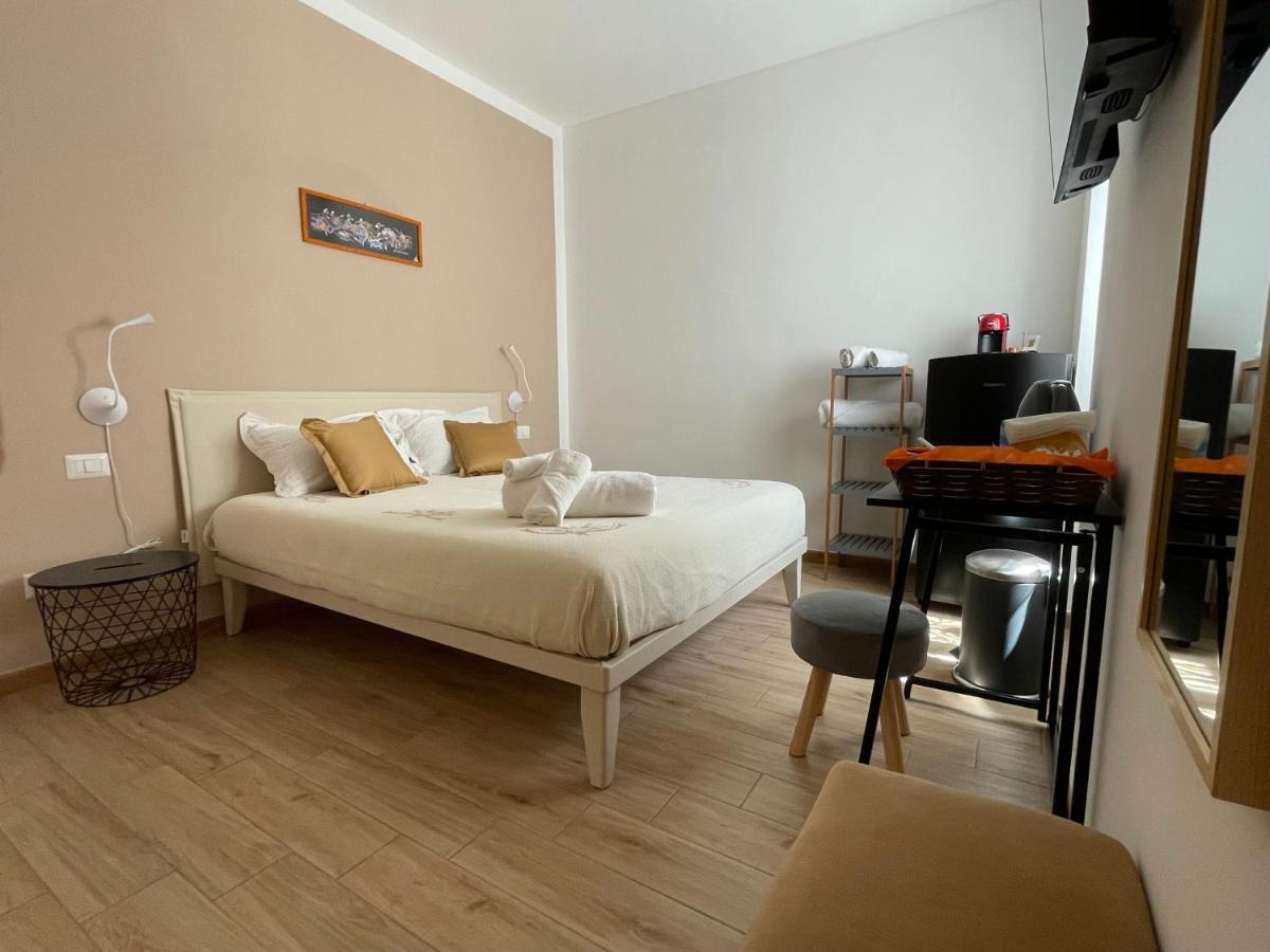 Caramel House & Villa Бари Екстериор снимка