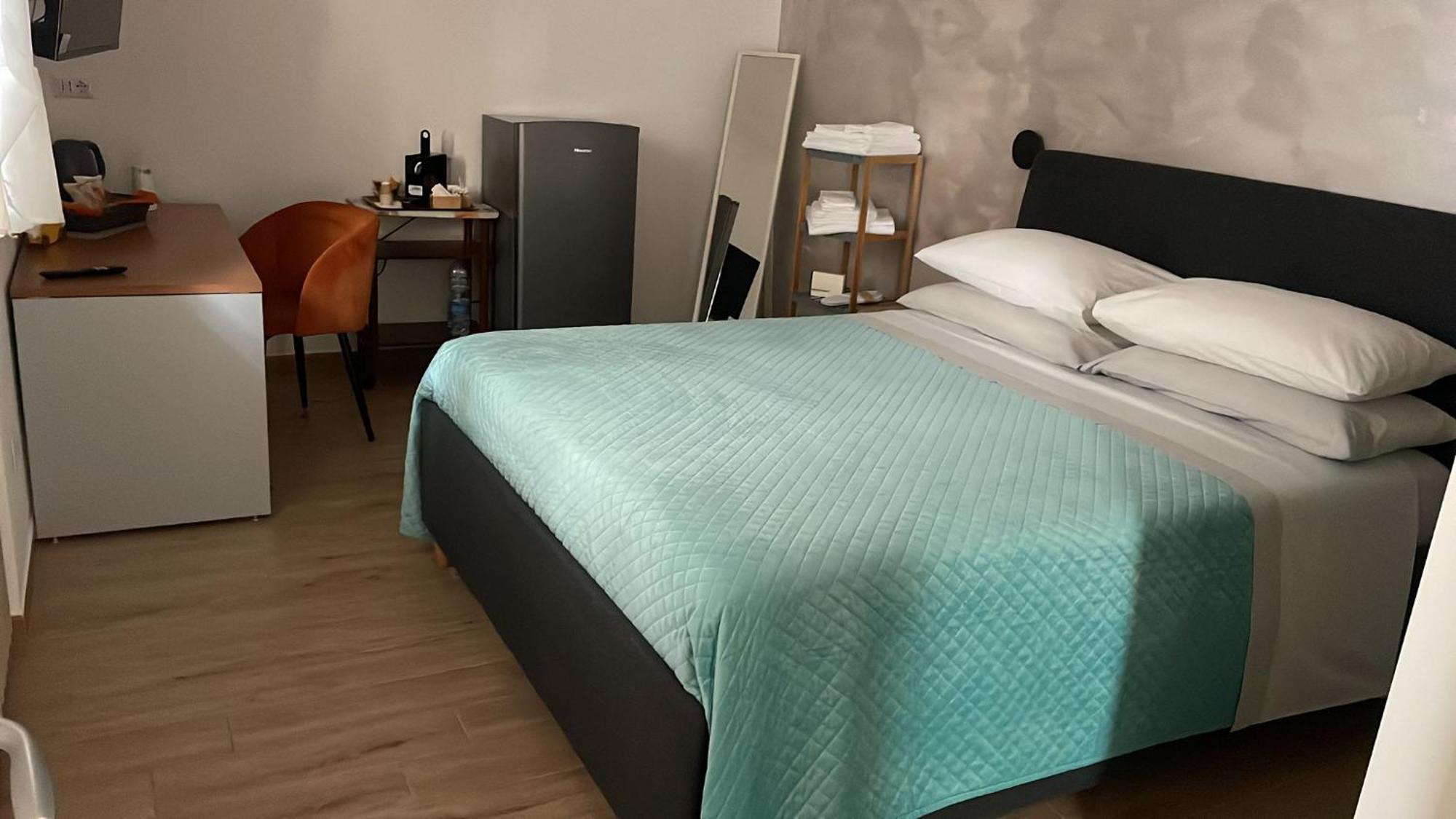Caramel House & Villa Бари Екстериор снимка